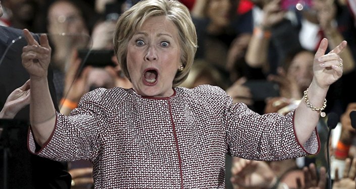 US Democratic presidential candidate Hillary Clinton reacts to the cheers of the crowd at her New York presidential primary night rally in the Manhattan borough of New York City, US, April 19, 2016. US Democratic presidential candidate Hillary Clinton reacts to the cheers of the crowd at her New York presidential primary night rally in the Manhattan borough of New York City, US, April 19, 2016.
