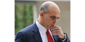 ET BIENTÔT PEUT-ETRE 5 DE CHUTE AVEC KADER ARIF !