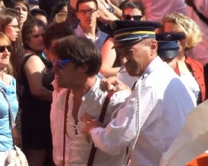 VIDÉO | Des images d'une autre interpellation sur les Champs le 14 juillet