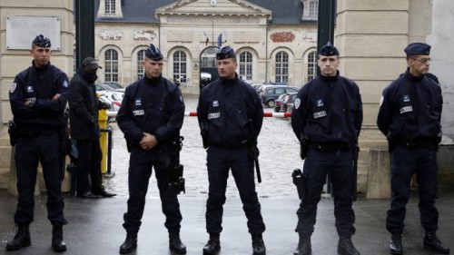 Nemmouche-Versailles-2