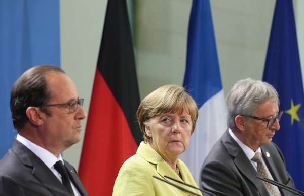 Merkel, Hollande and Juncker Meet Over Greece Crisis