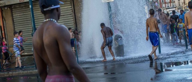 CANICULE-banlieue-