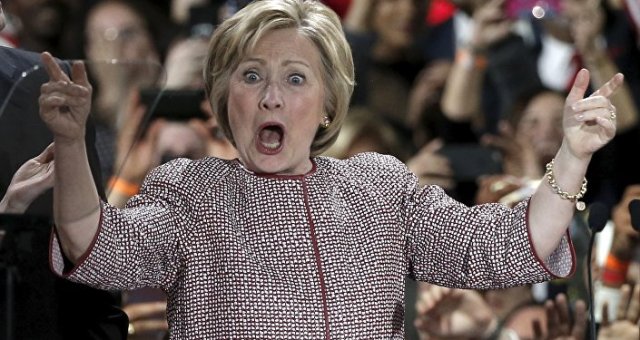 US Democratic presidential candidate Hillary Clinton reacts to the cheers of the crowd at her New York presidential primary night rally in the Manhattan borough of New York City, US, April 19, 2016. US Democratic presidential candidate Hillary Clinton reacts to the cheers of the crowd at her New York presidential primary night rally in the Manhattan borough of New York City, US, April 19, 2016.